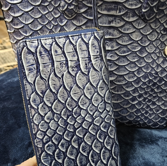 BRAHMIN Demin Cruz - Picture 6 of 11